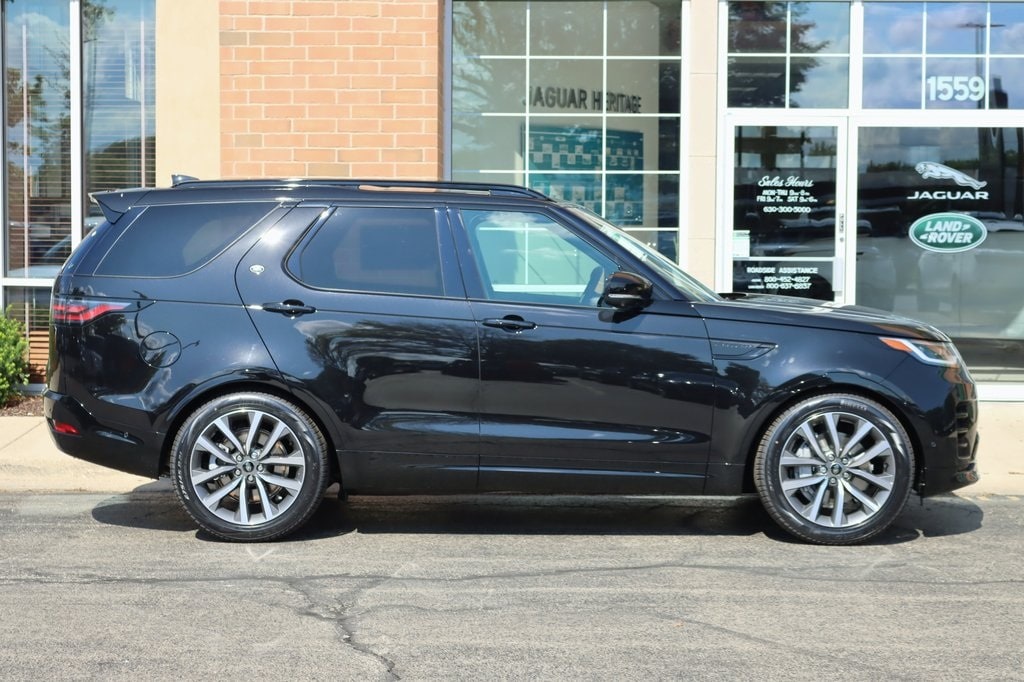 2024 Land Rover Discovery Dynamic SE 6