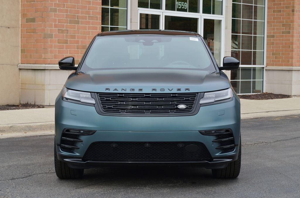 New 2026 Land Rover Range Rover Velar Belgravia Edition Satin SUV