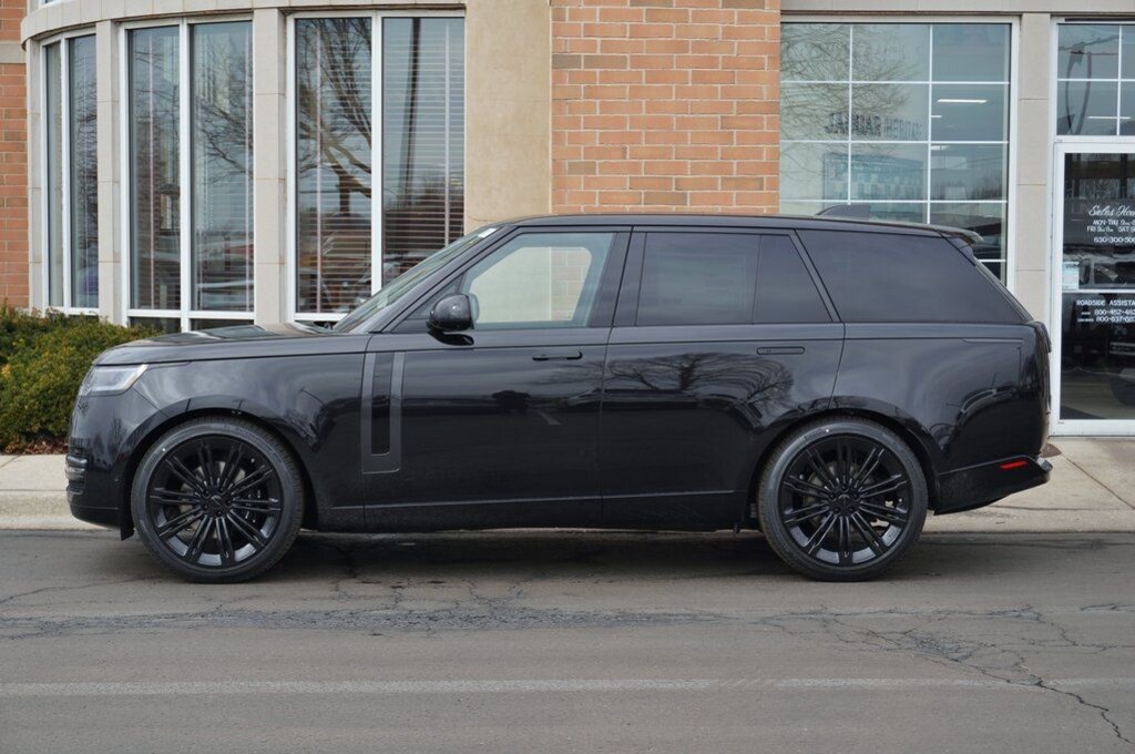 New 2026 Land Rover Range Rover SE SUV