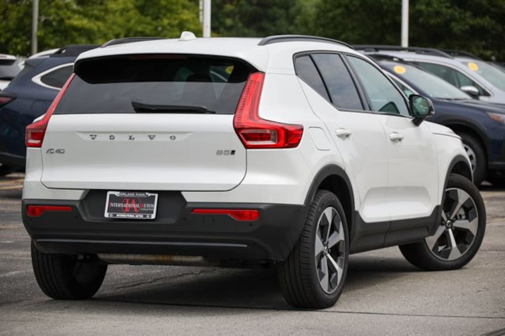 Used 2026 Volvo XC40 B5 Plus SUV