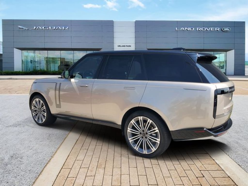 New 2026 Land Rover Range Rover SE SUV
