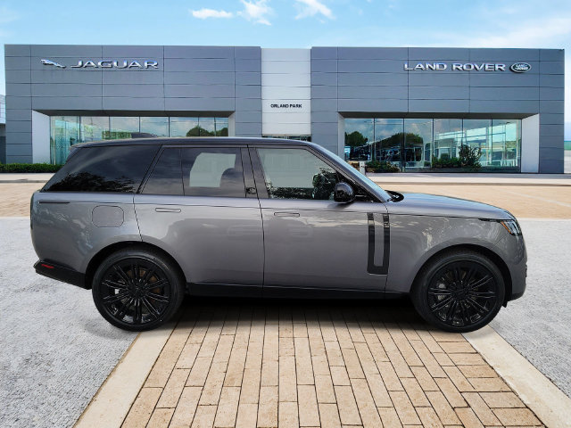 New 2026 Land Rover Range Rover SE SUV
