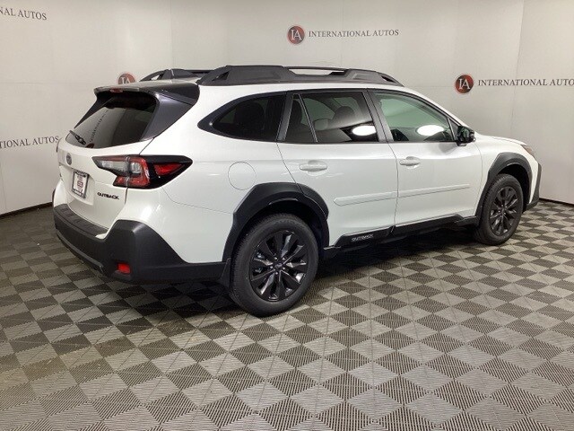 2025 Subaru Outback Onyx Edition photo 4