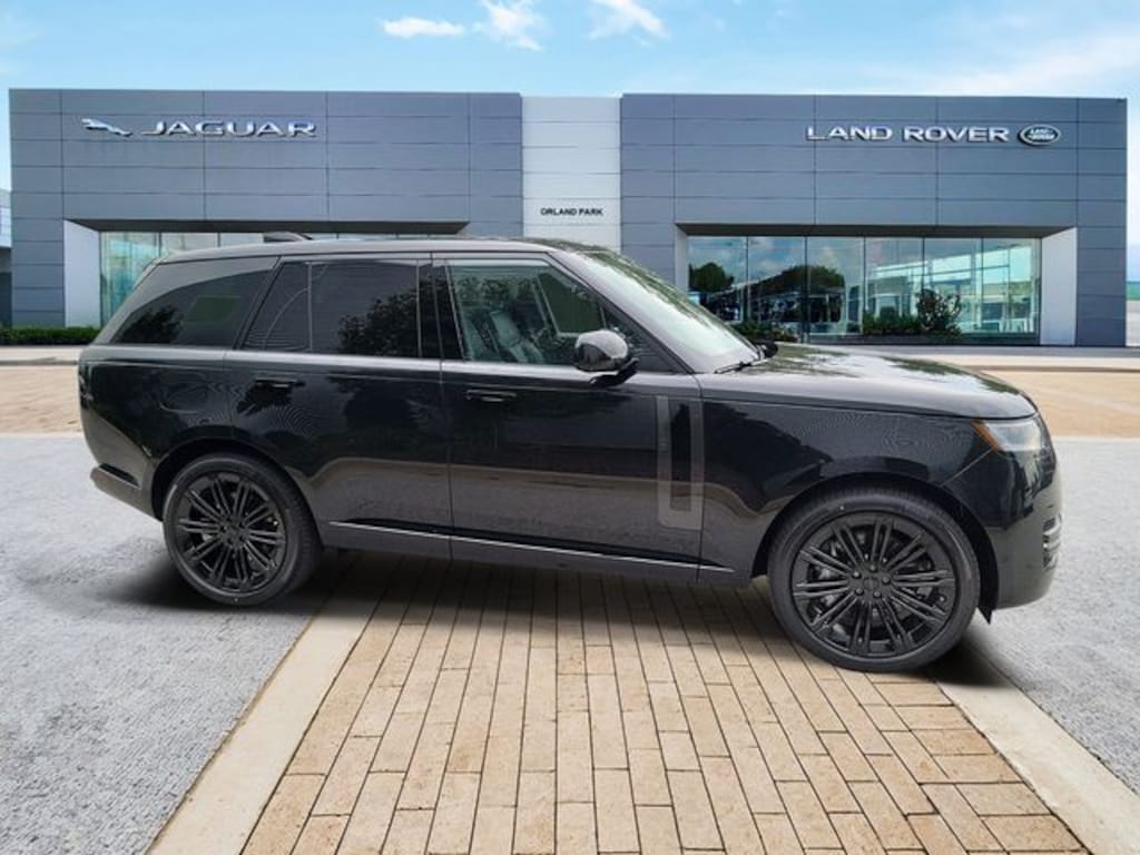 New 2026 Land Rover Range Rover SE SUV