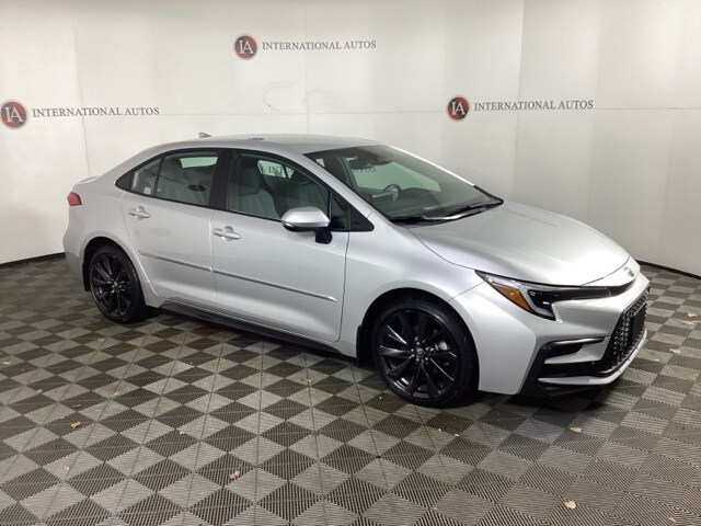 2024 Toyota Corolla SE photo 2