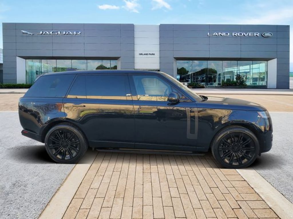New 2026 Land Rover Range Rover SE 7 Seats SUV