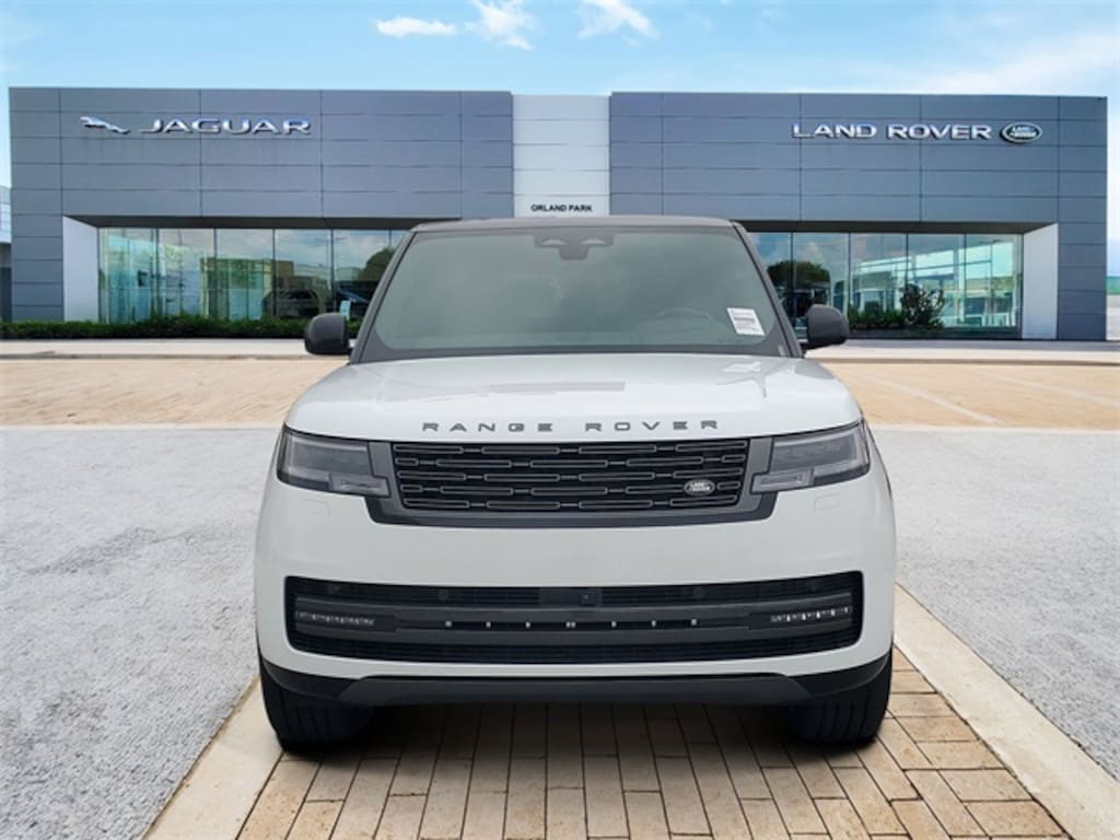 New 2025 Land Rover Range Rover SE LWB SUV