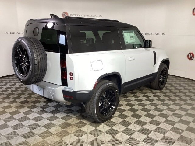 2025 Land Rover Defender 90 S photo 2
