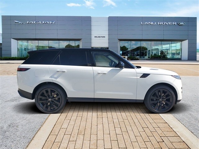 2025 Land Rover Range Rover Sport SE photo 4