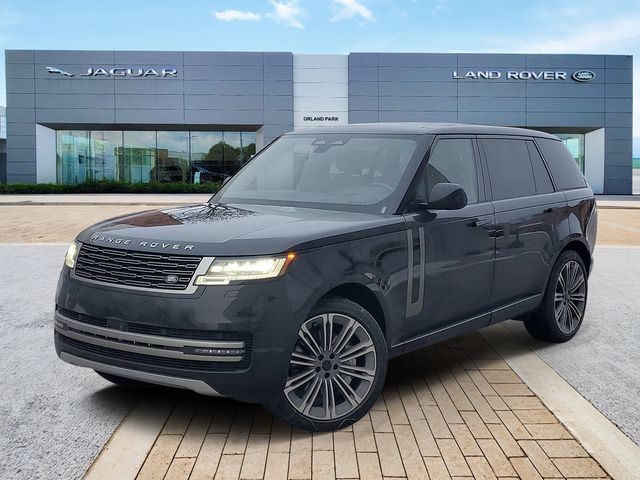 2026 Land Rover Range Rover 4.4 SE LWB 7's photo