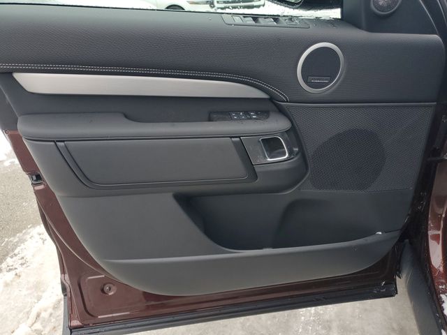 2026 Land Rover Discovery Gemini Edition - Photo 23