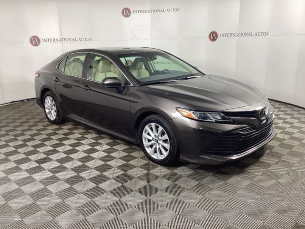 Used 2018 Toyota Camry LE Sedan
