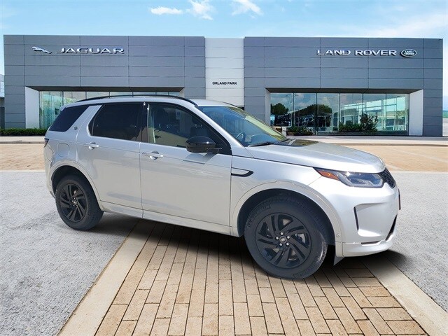 2025 Land Rover Discovery Sport S photo 3