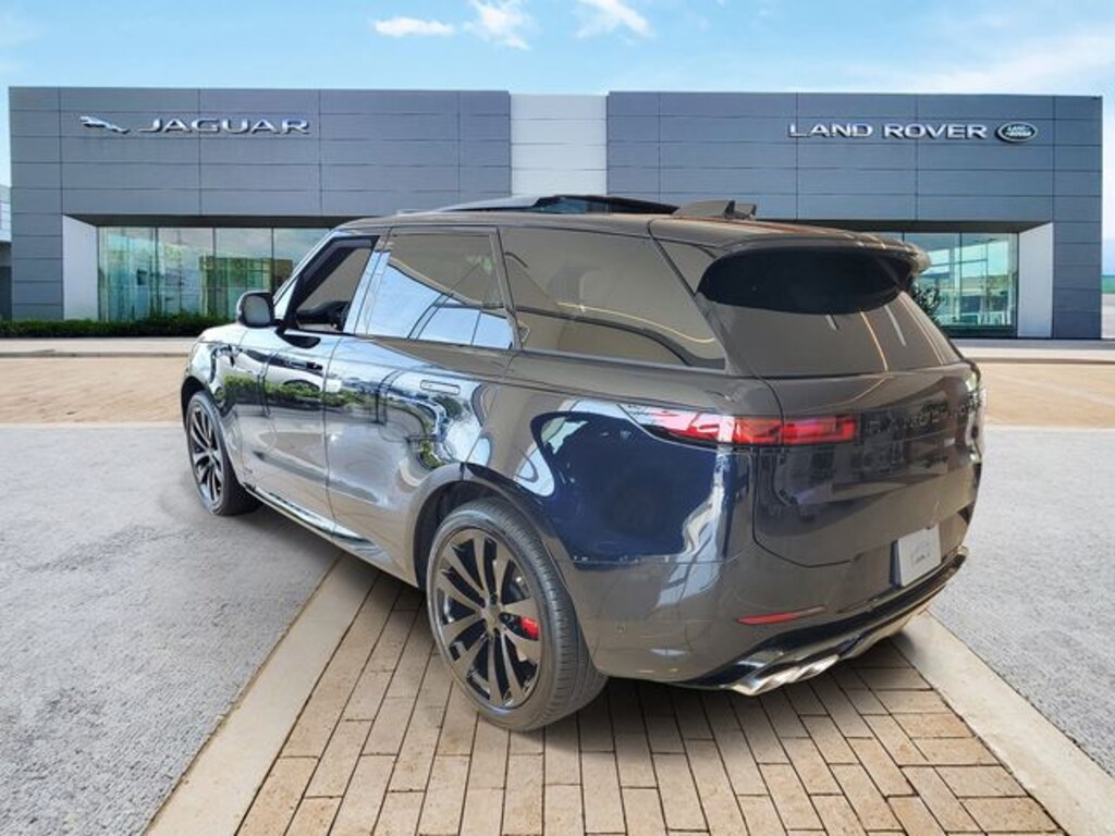 New 2026 Land Rover Range Rover Sport Dynamic SE SUV