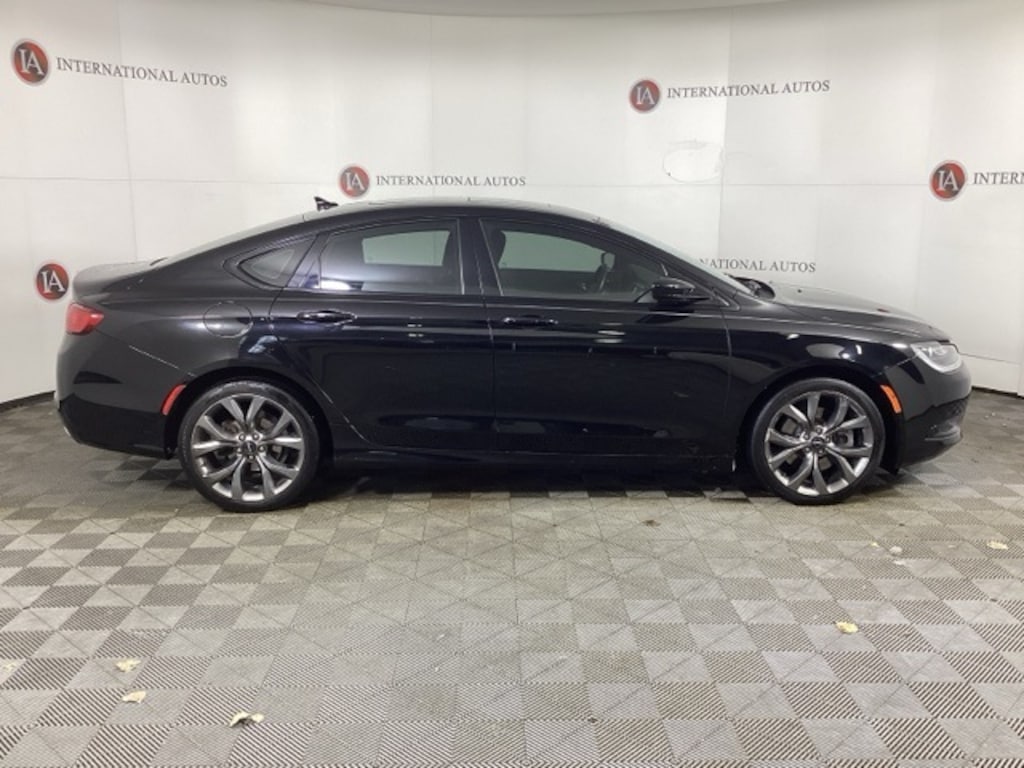 Used 2016 Chrysler 200 S Sedan