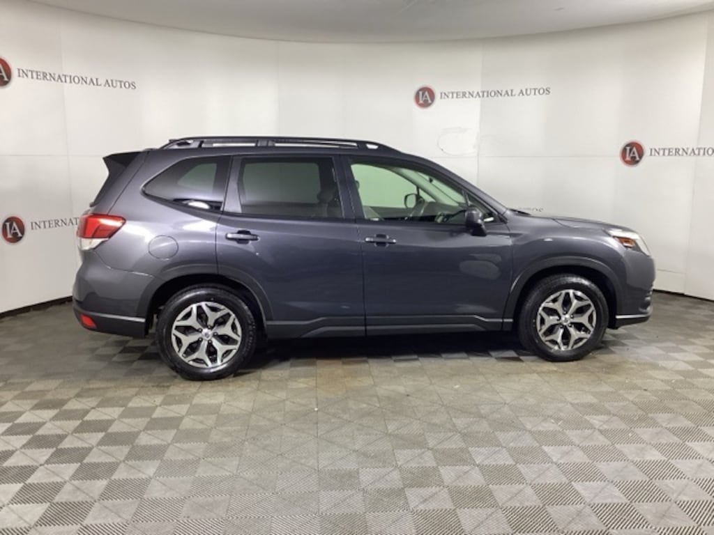 Used 2024 Subaru Forester Premium SUV