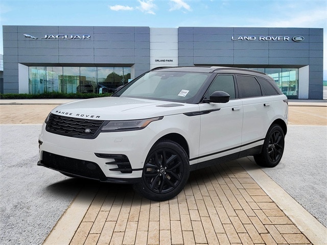 2026 Land Rover Range Rover Velar Dynamic SE's photo