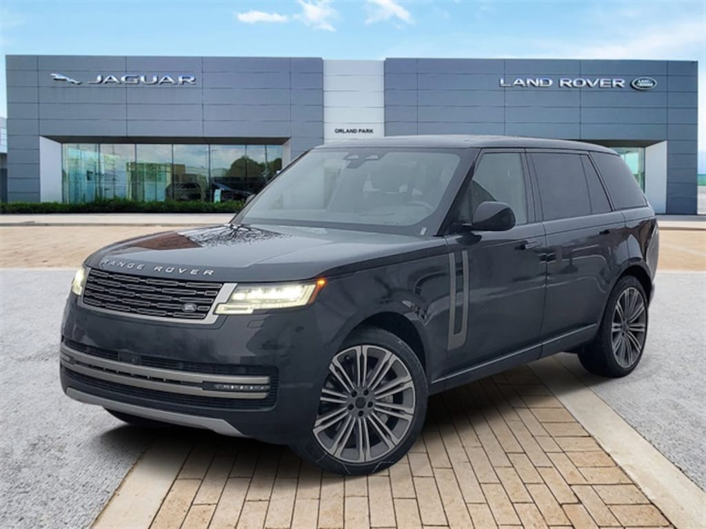 New 2026 Land Rover Range Rover SE LWB 7-Seats / V8 SUV