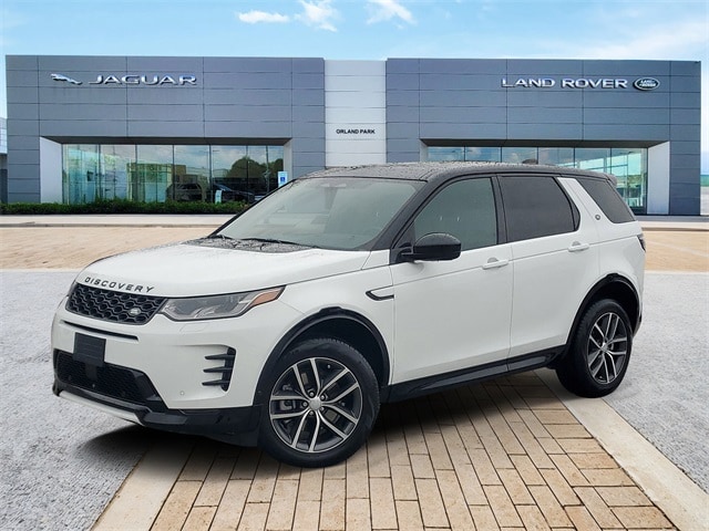 2025 Land Rover Discovery Sport Dynamic SE's photo