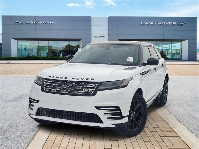 2026 Land Rover Range Rover Velar Dynamic SE's photo