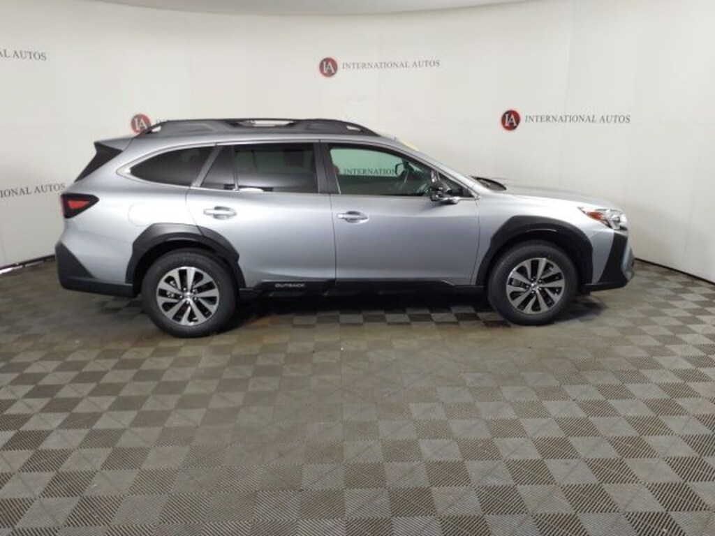 Used 2024 Subaru Outback Premium SUV