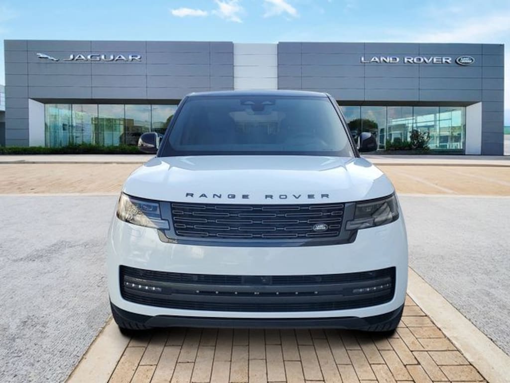 New 2026 Land Rover Range Rover SE SUV