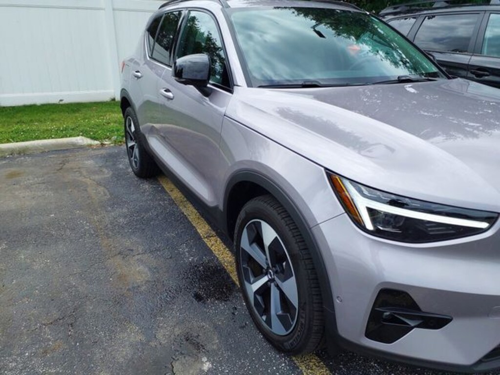 Used 2026 Volvo XC40 B5 Plus SUV