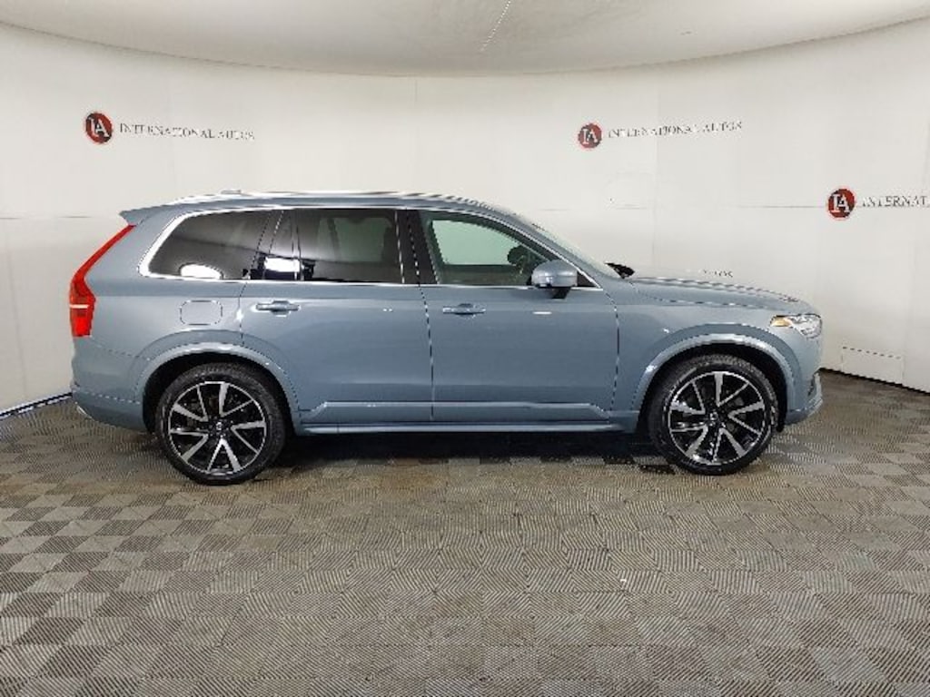 Used 2020 Volvo XC90 T6 Momentum SUV