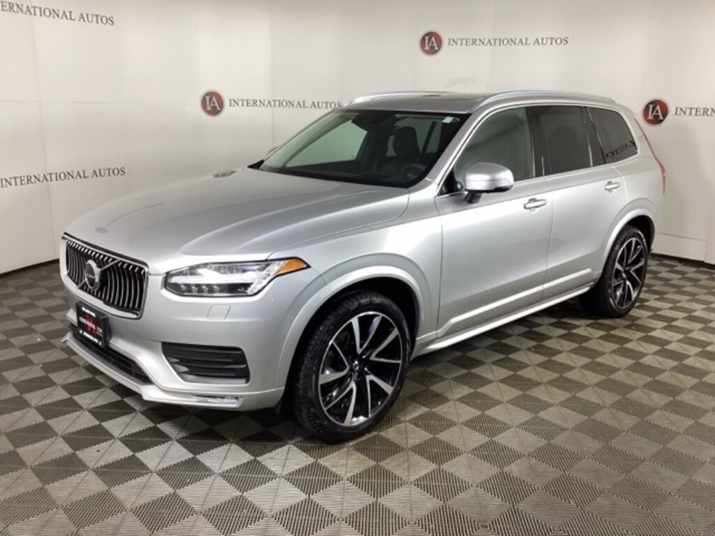 Used 2022 Volvo XC90 T6 Momentum SUV