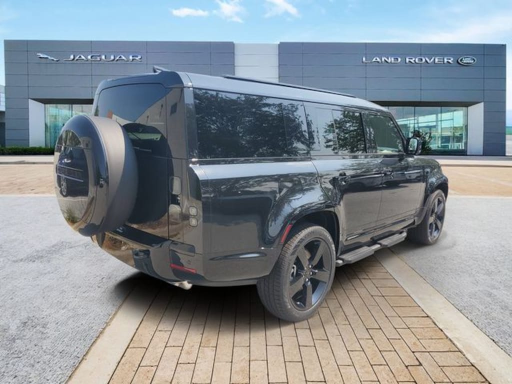 New 2026 Land Rover Defender 130 X-Dynamic SE SUV