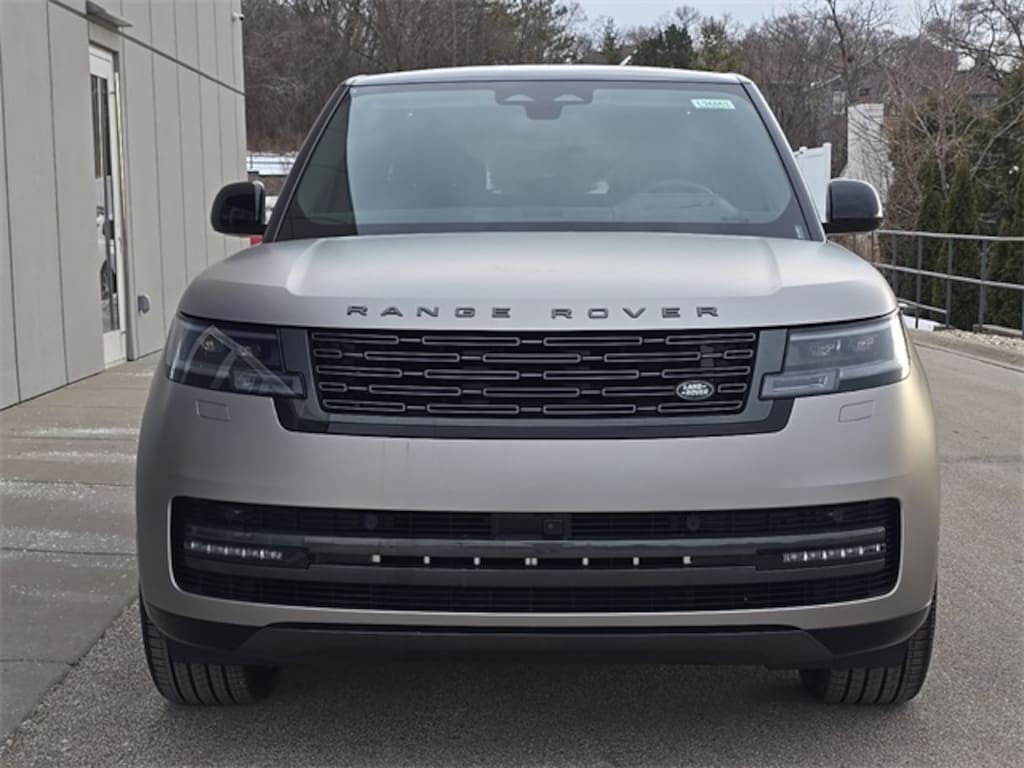 New 2026 Land Rover Range Rover SE SUV