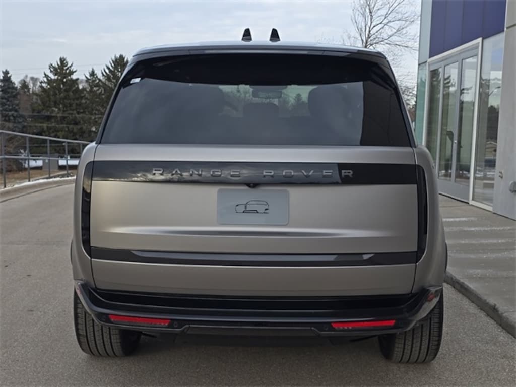 New 2026 Land Rover Range Rover SE SUV