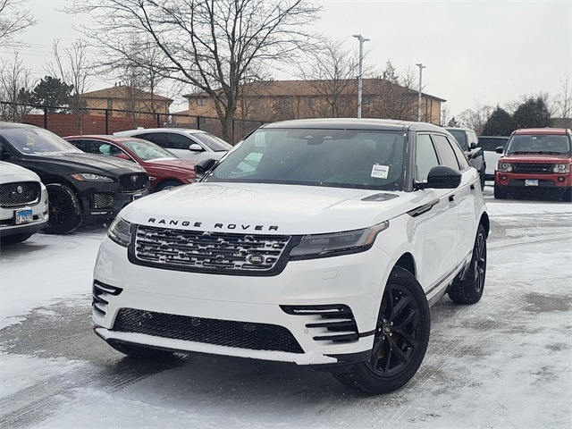 2026 Land Rover Range Rover Velar Dynamic SE's photo