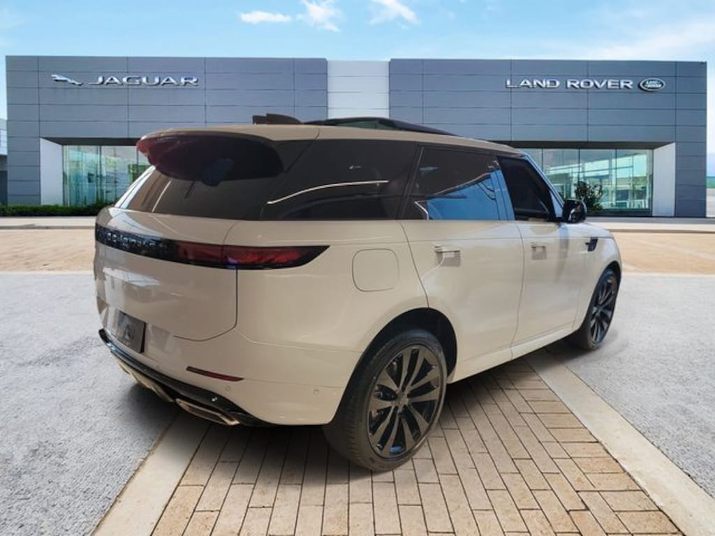 New 2026 Land Rover Range Rover Sport Dynamic SE SUV