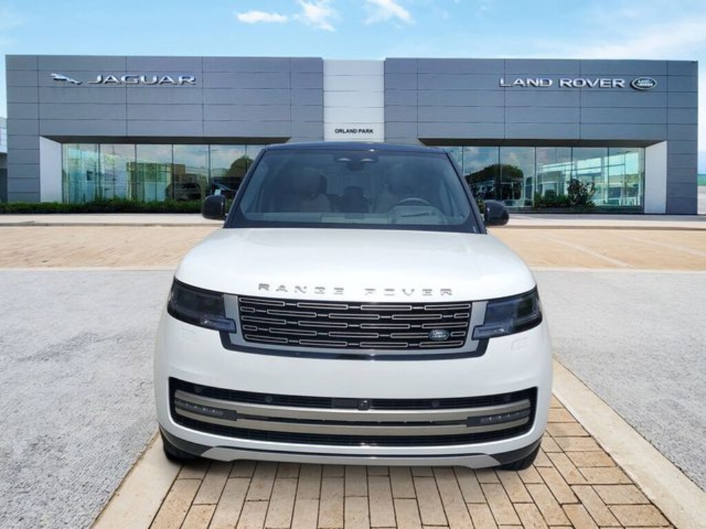 New 2026 Land Rover Range Rover SE LWB 7-Seats / V8 SUV