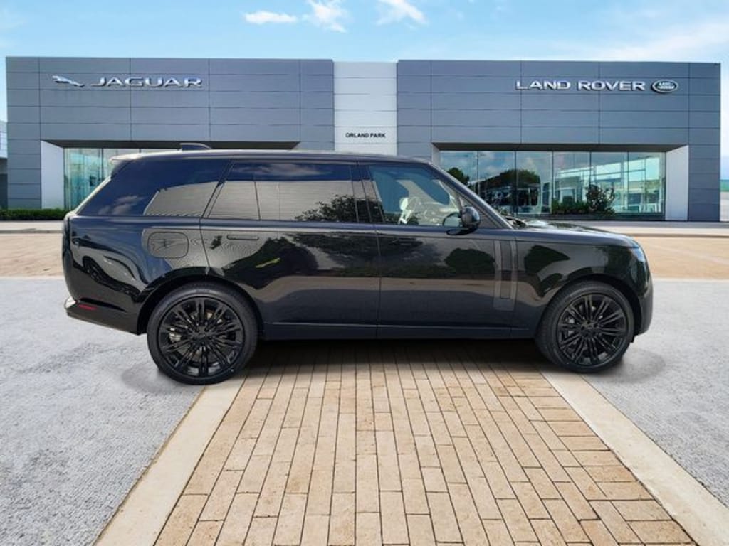 New 2026 Land Rover Range Rover SE 7 Seats SUV