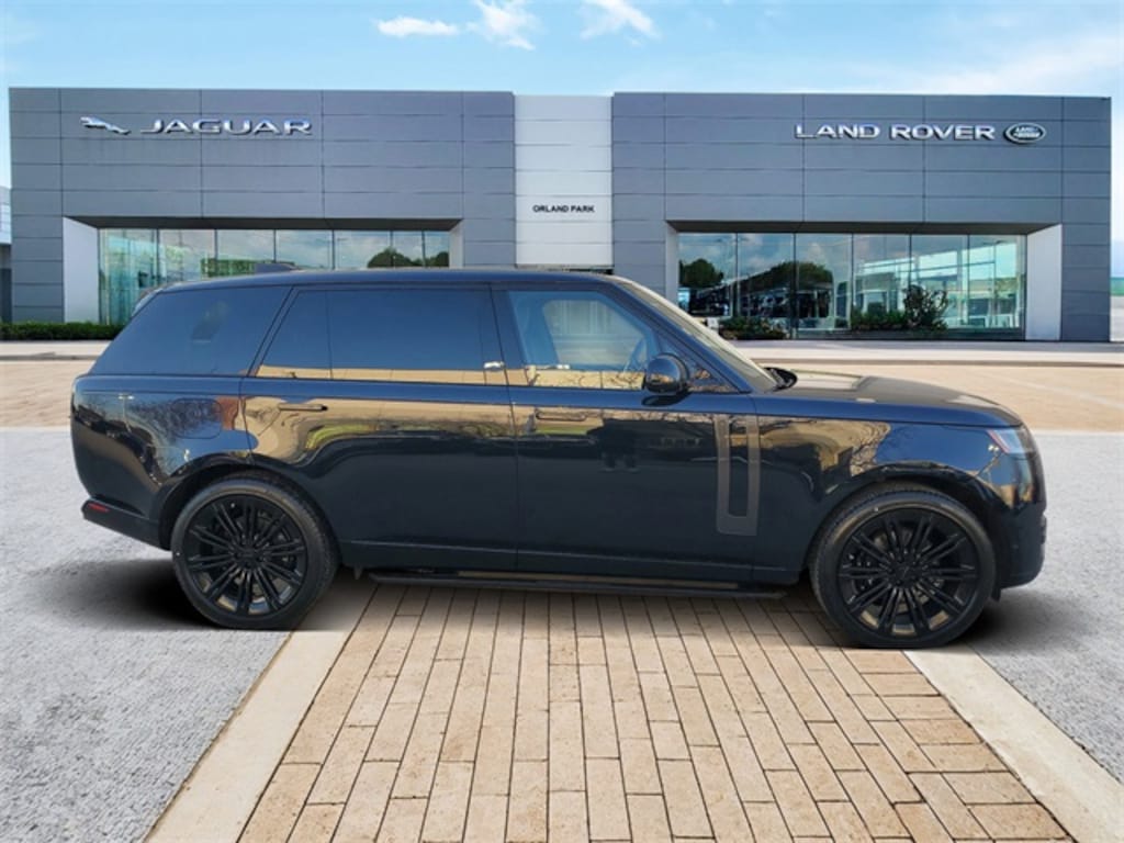 New 2026 Land Rover Range Rover SE 7 Seats SUV