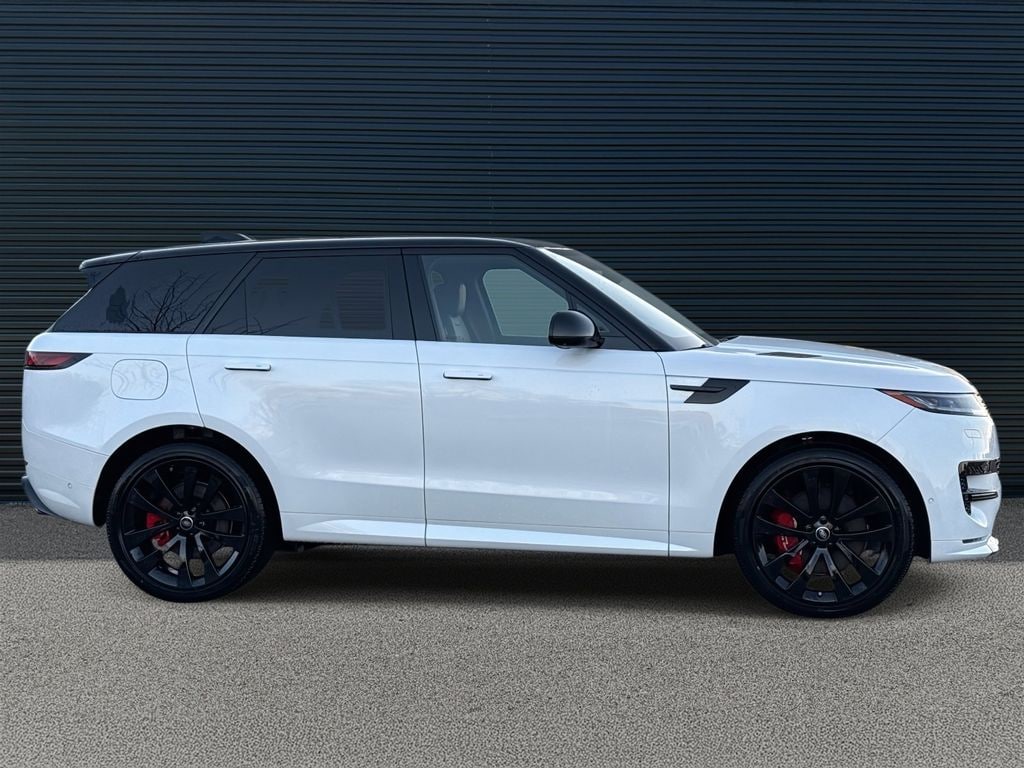 New 2025 Land Rover Range Rover Sport Dynamic SE SUV