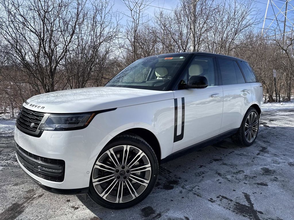 2026 Land Rover Range Rover 4.4 SE SWB's photo