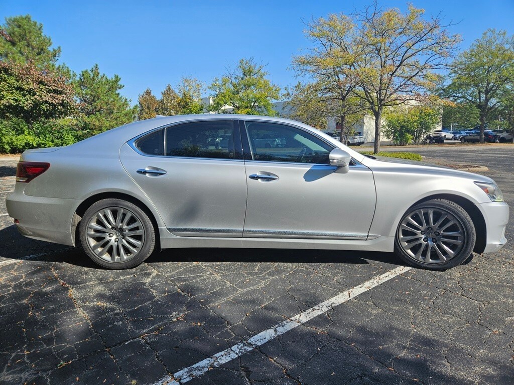 2014 Lexus LS 460 photo 4