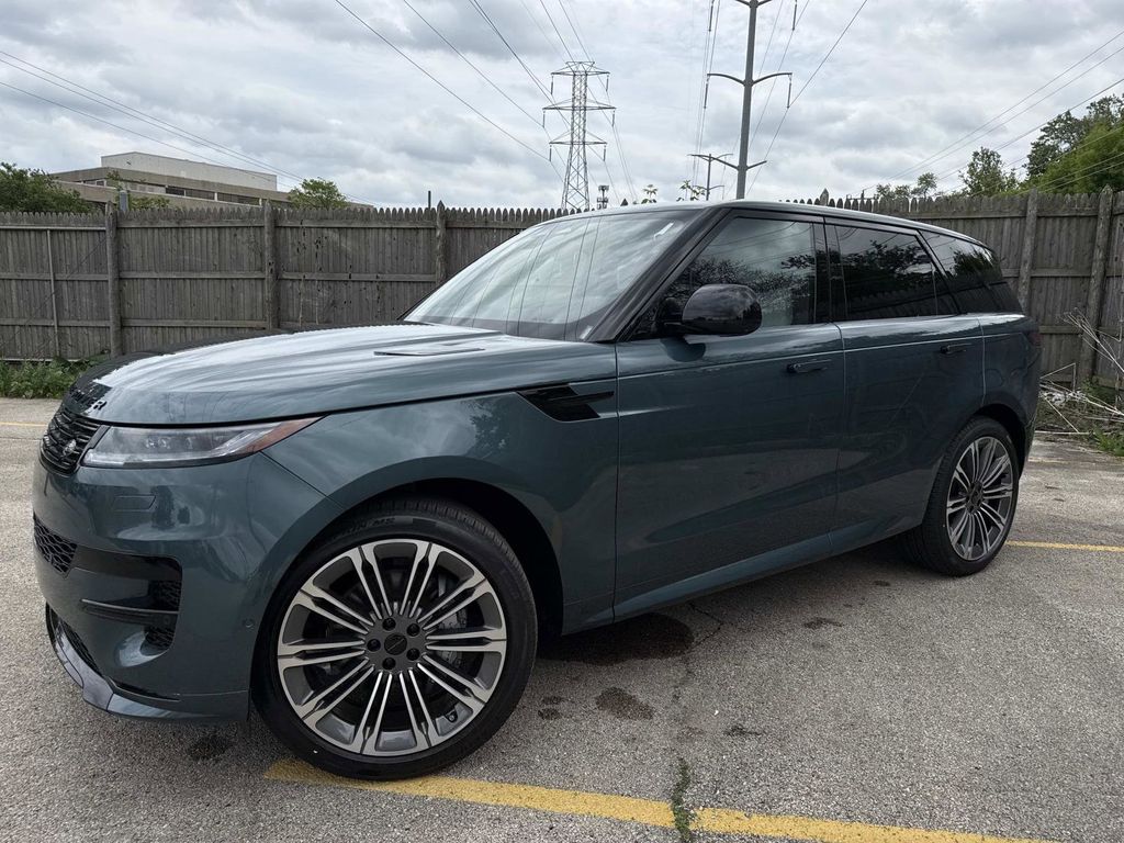 2026 Land Rover Range Rover Sport P400 MHEV Dynamic SE's photo