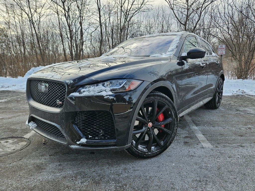 2020 Jaguar F-Pace SVR's photo
