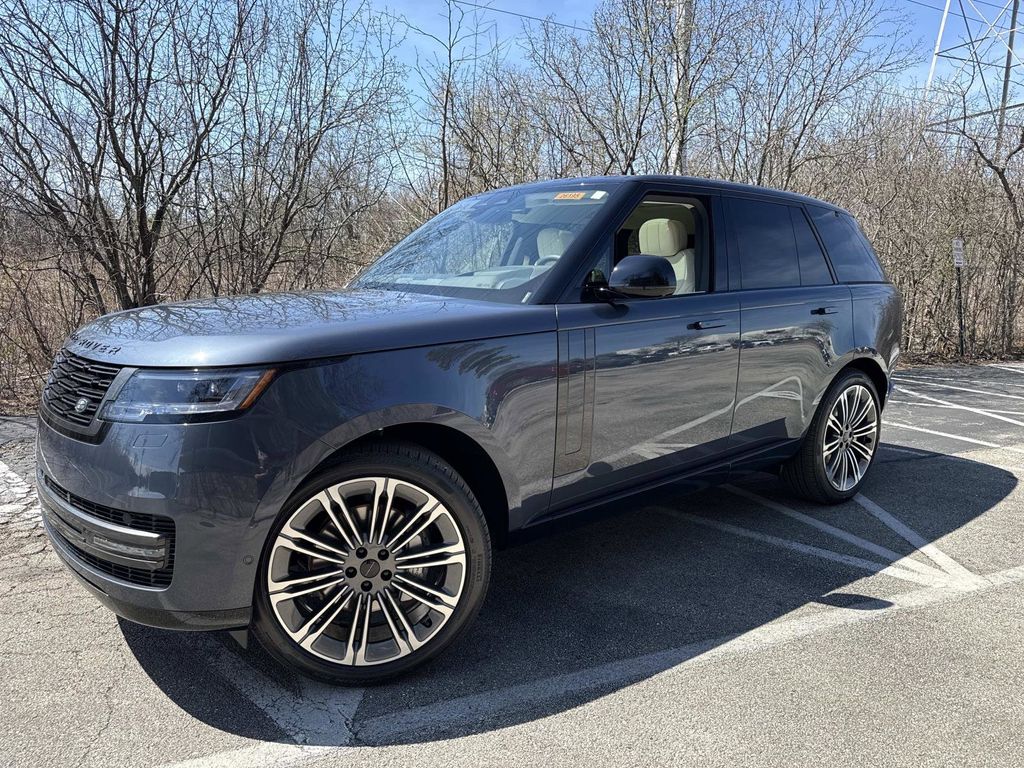 2026 Land Rover Range Rover 3.0 SE SWB's photo