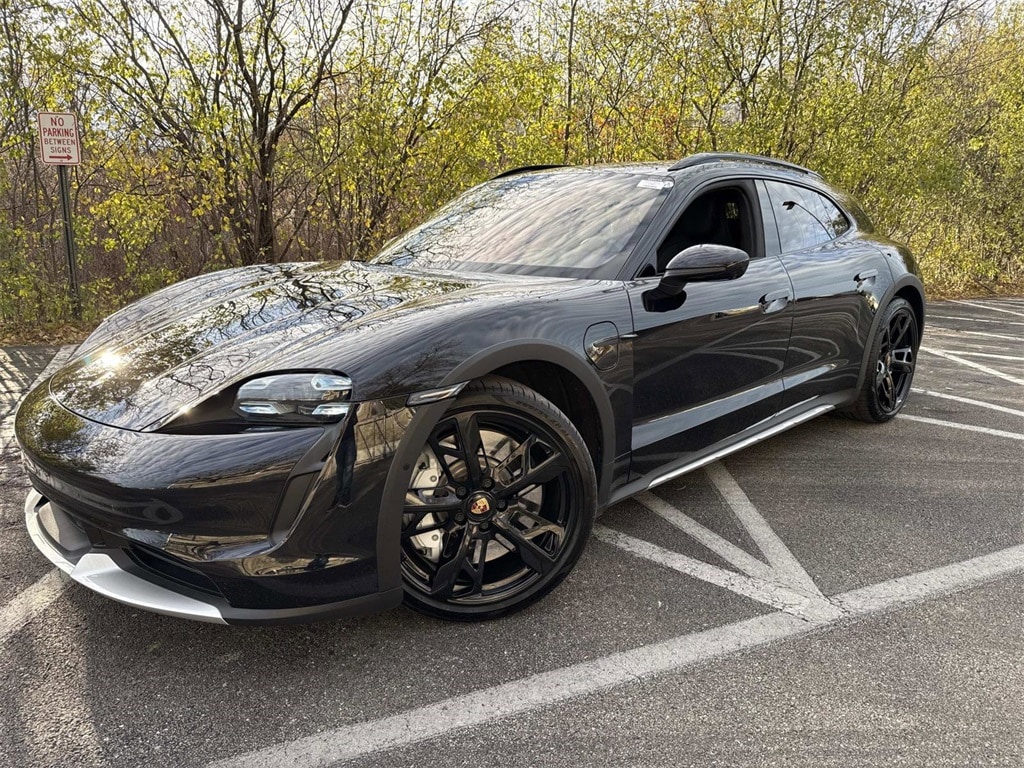 2024 Porsche Taycan Turbo's photo