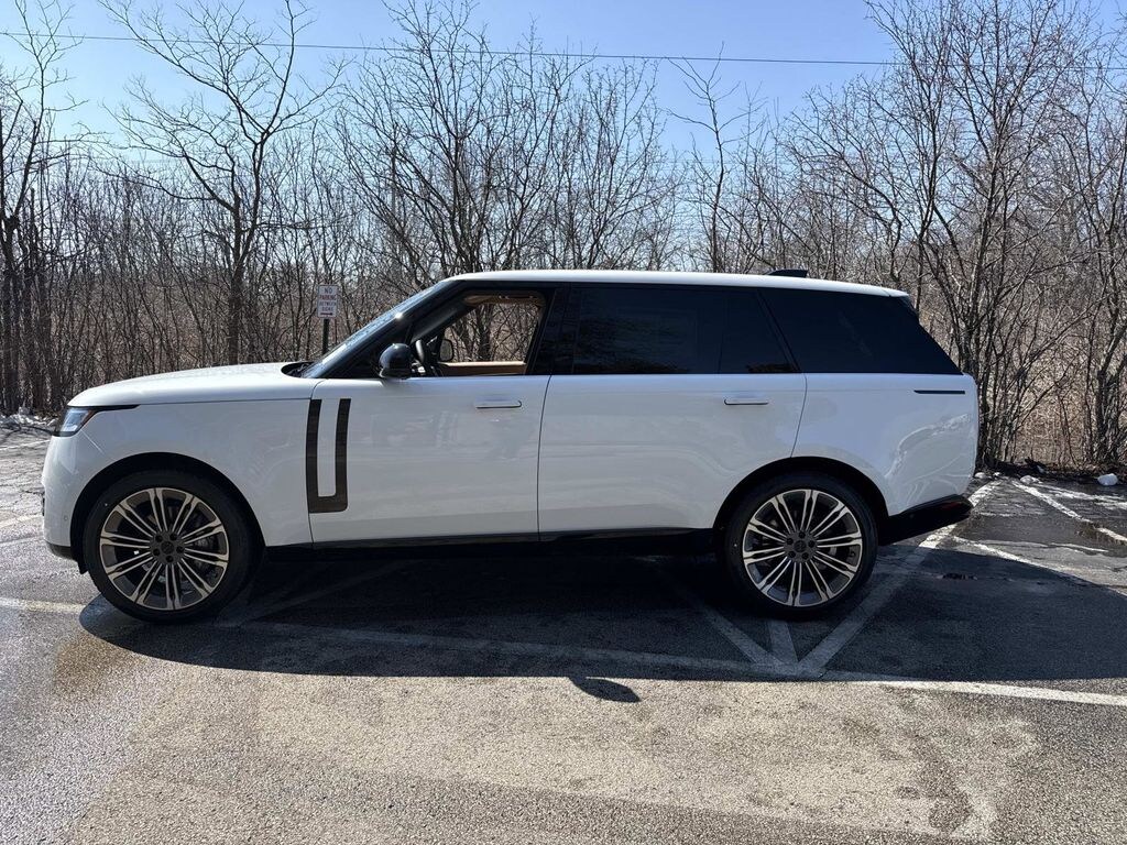 New 2026 Land Rover Range Rover SE 7 Seats SUV