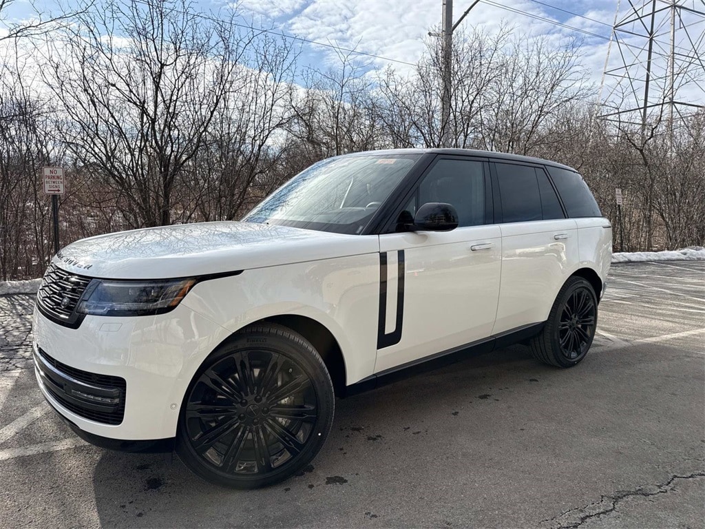 2026 Land Rover Range Rover 3.0 SE SWB's photo