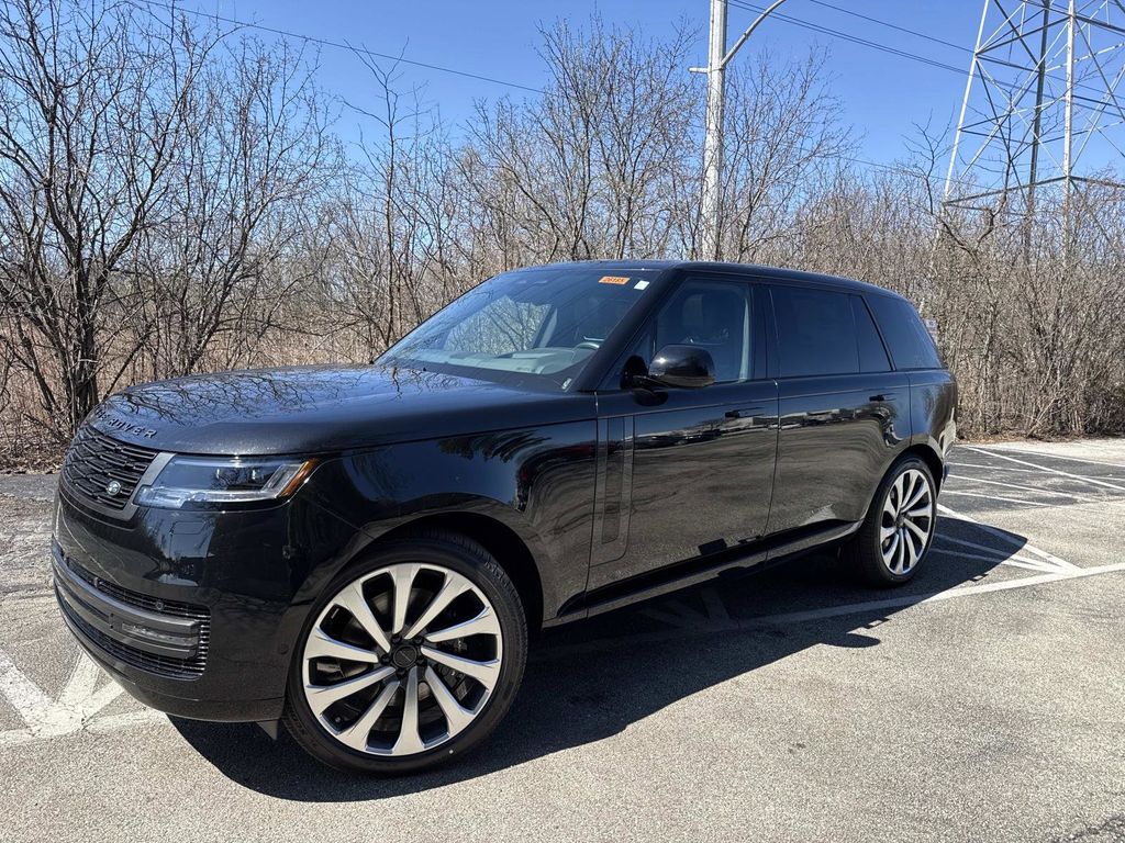 2026 Land Rover Range Rover 4.4 SE LWB 7's photo