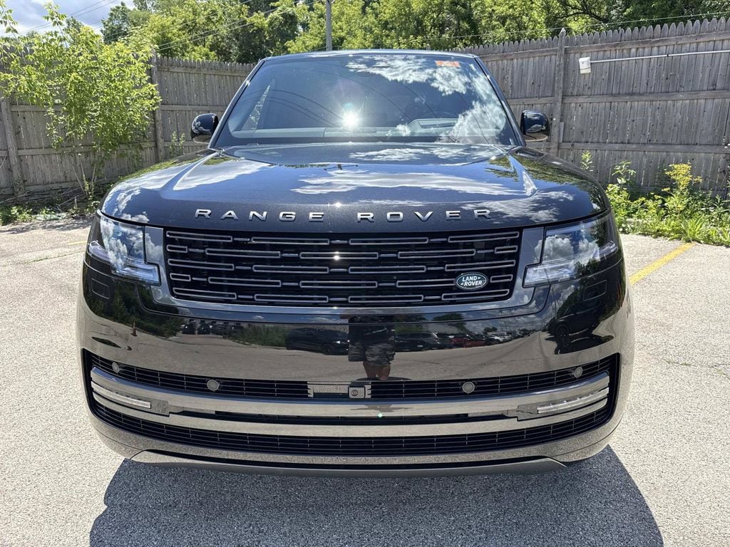 New 2026 Land Rover Range Rover SE SUV