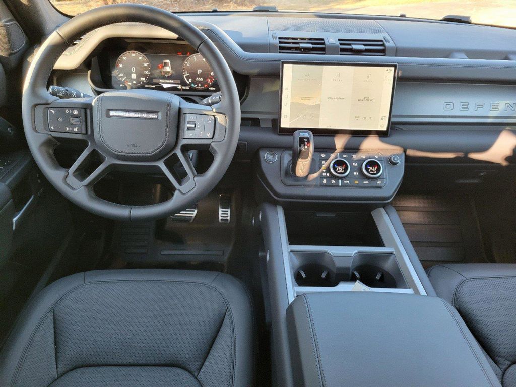 2025 Land Rover Defender Sedona Red - Photo 13