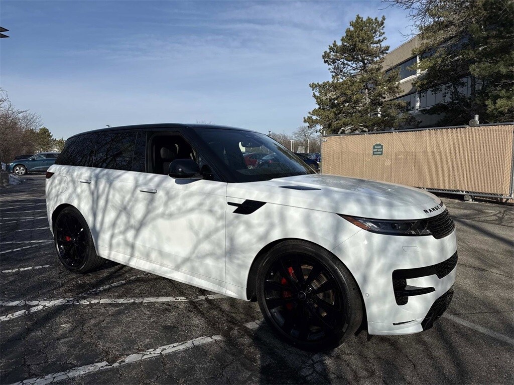 New 2025 Land Rover Range Rover Sport Dynamic SE SUV